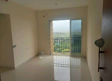 Room in 1 BHK Apartment at Vijay Orovia, Ghodbunder Road – for Rent