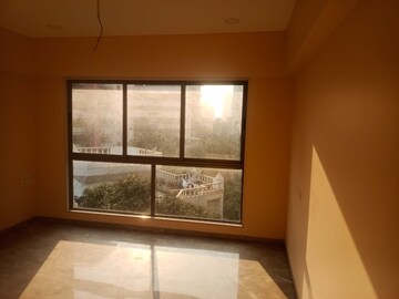 Room in 3 BHK Apartment at Bulbul Tarang Apartment, Khar West – for Sale