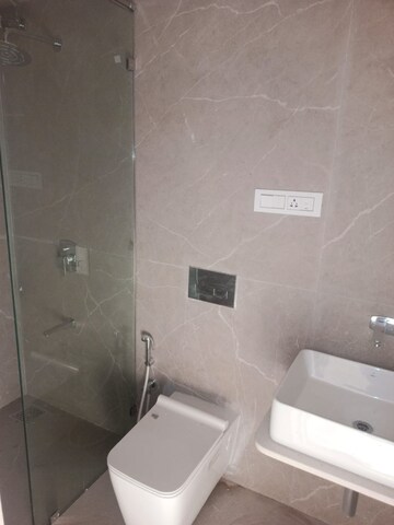 Bathroom in 3 BHK Apartment at Bulbul Tarang Apartment, Khar West – for Sale
