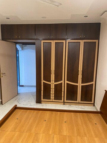 Bedroom in 2 BHK Apartment at Chembur – for Rent