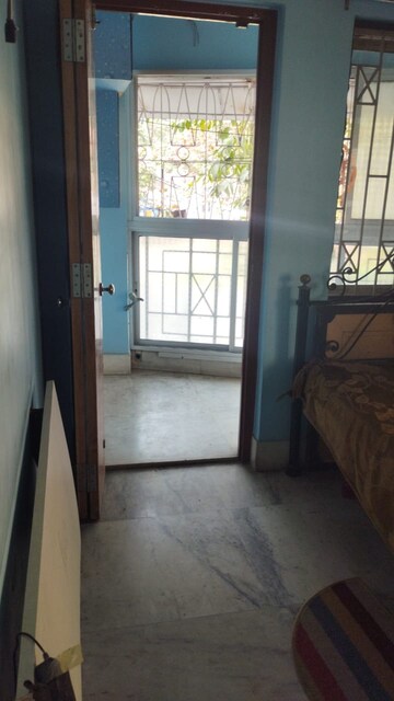 Room in 2 BHK Apartment at Bosepukur – for Sale