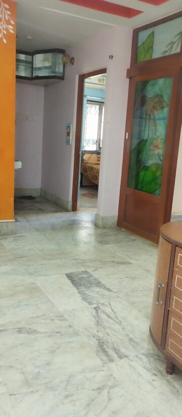 Room in 2 BHK Apartment at Bosepukur – for Sale