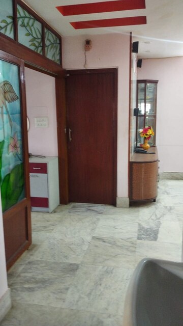 Room in 2 BHK Apartment at Bosepukur – for Sale