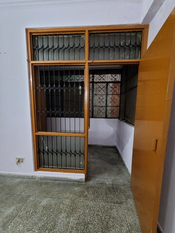 Balcony in 1 BHK Builder Floor at Dilshad Colony – for Sale