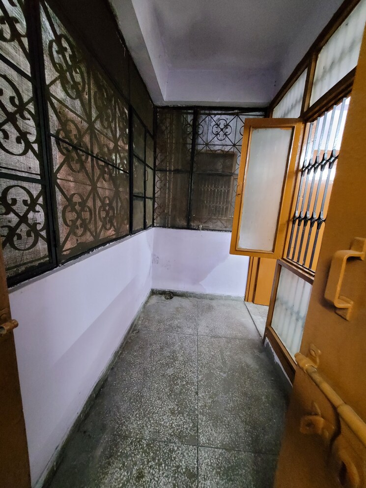 undefined, dilshad colony 1 Bedroom 450 Sq.Ft. Builder Floor In Dilshad Colony Delhi 8187671