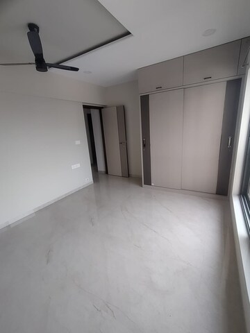Bedroom in 3 BHK Apartment at Chembur – for Rent