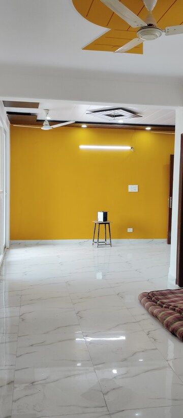 Room in 2 BHK Independent House at Sector 99 – for Rent
