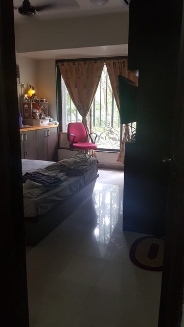 Bedroom in 2 BHK Apartment at Chembur – for Rent