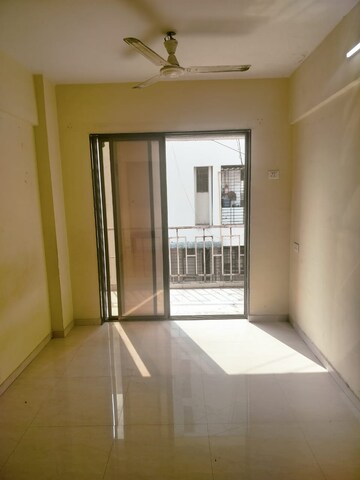 Room in 1 BHK Apartment at Seawoods – for Rent