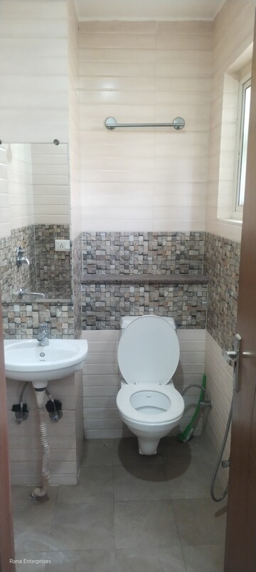 Bathroom in 2 BHK Builder Floor at Ansal Plaza Sector-23, Sector 23 – for Rent