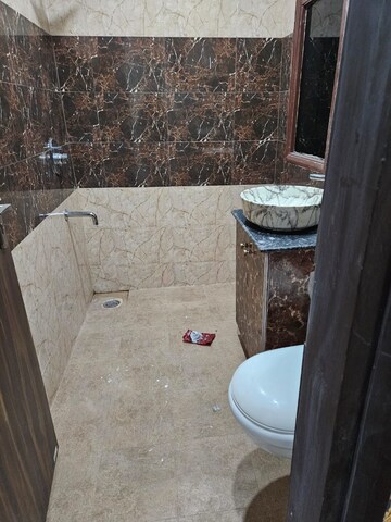 Bathroom in 3 BHK Builder Floor at M3M Atrium, Sector 57 – for Rent