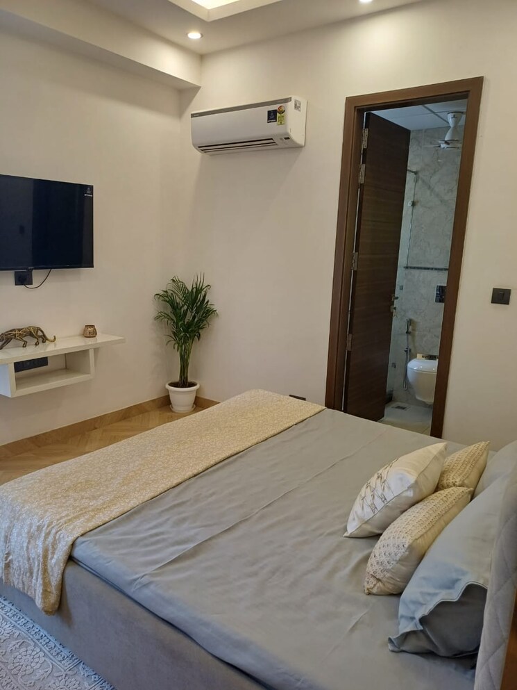 Bedroom, sector 71 3 Bedroom 1615 Sq.Ft. Builder Floor In Sector 71 Gurgaon 8187761