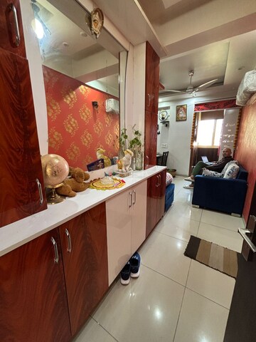 Team Area in 3 BHK Apartment at Wave Executive Floors, Wave City – for Rent
