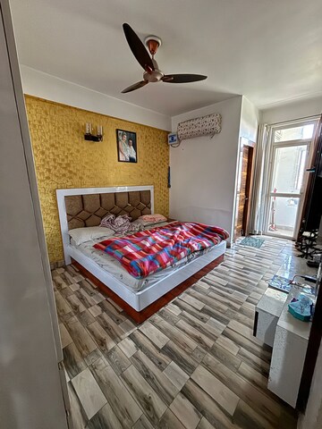 Bedroom in 3 BHK Apartment at Wave Executive Floors, Wave City – for Rent