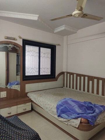Room in 2 BHK Apartment at Ghansoli – for Rent