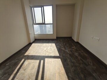 Room in 3 BHK Apartment at Piramal Vaikunth Vairat, Balkum Pada – for Sale