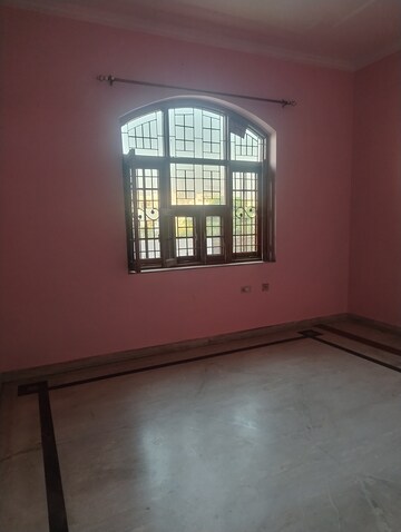 Building Lobby in 4 BHK Independent House at Gomti Nagar – for Rent