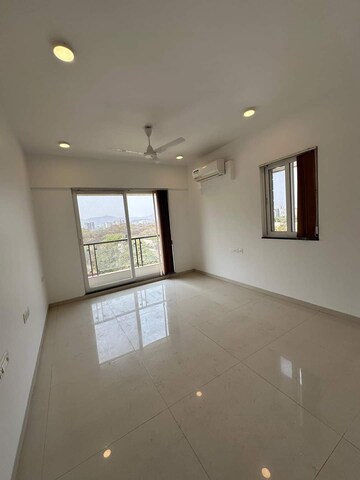 Room in 2 BHK Apartment at Eastwoods, Nibm – for Rent