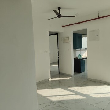 2 BHK Apartment For Rent in Raymond Ten X Habitat, Pokhran Road No 2