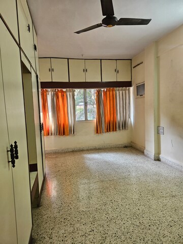Furnished Amenities in 2 BHK Apartment at Yorkdale Society, Erandwane – for Rent