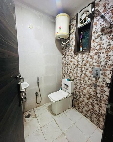 Bathroom in 1 BHK Builder Floor at Saket – for Rent