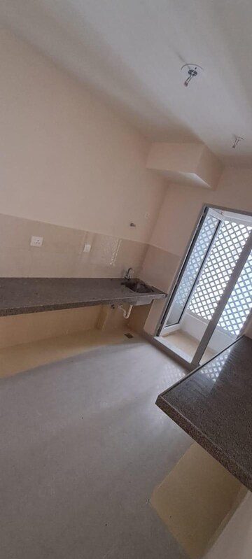 2 BHK Apartment For Rent in Piramal Vaikunth, Balkum Pada