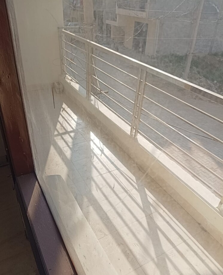 Balcony, preet colony 2 Bedroom 1250 Sq.Ft. Builder Floor In Preet Colony Zirakpur 8188185