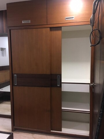 Furnished Amenities in 2 BHK Apartment at Andheri West – for Rent