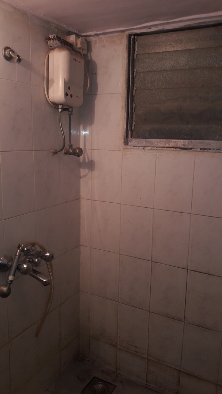 Bathroom, omkar-sra 1 Bedroom 510 Sq.Ft. Apartment In Malad East Mumbai 8188221
