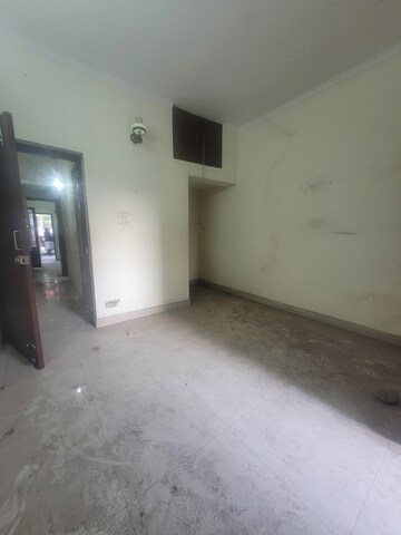 Room in 2 BHK Apartment at Janakpuri – for Sale