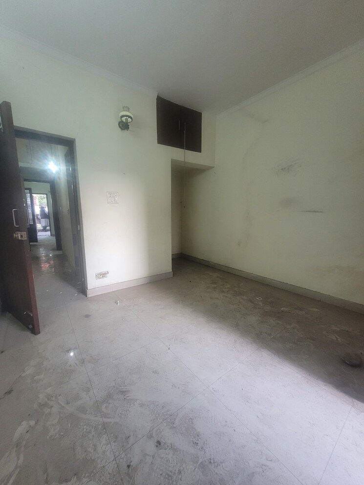 Room, janakpuri 2 Bedroom 1050 Sq.Ft. Apartment In Janakpuri Delhi 8188272