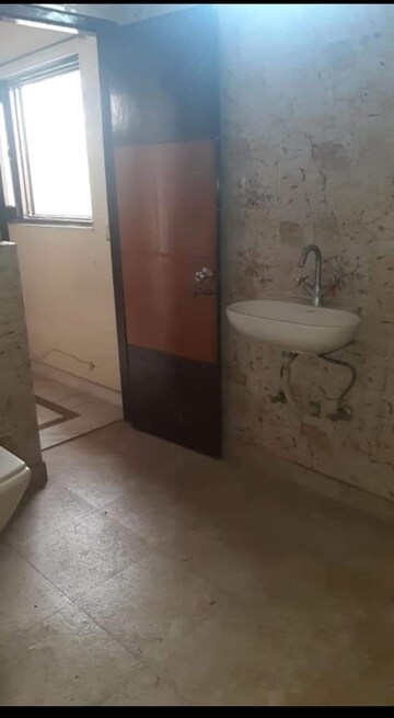 Bathroom in 1 BHK Builder Floor at Shalimar Bagh – for Rent