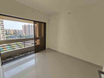 Room in 2 BHK Apartment at Evershine Amavi 303 Phase 2, Vasai West – for Sale