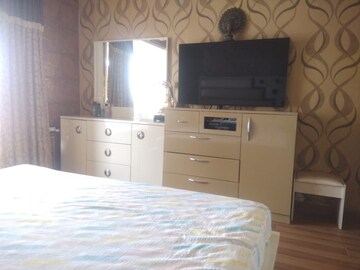 Bedroom in 3 BHK Apartment at Cosmopolis Tower, Andheri West – for Rent