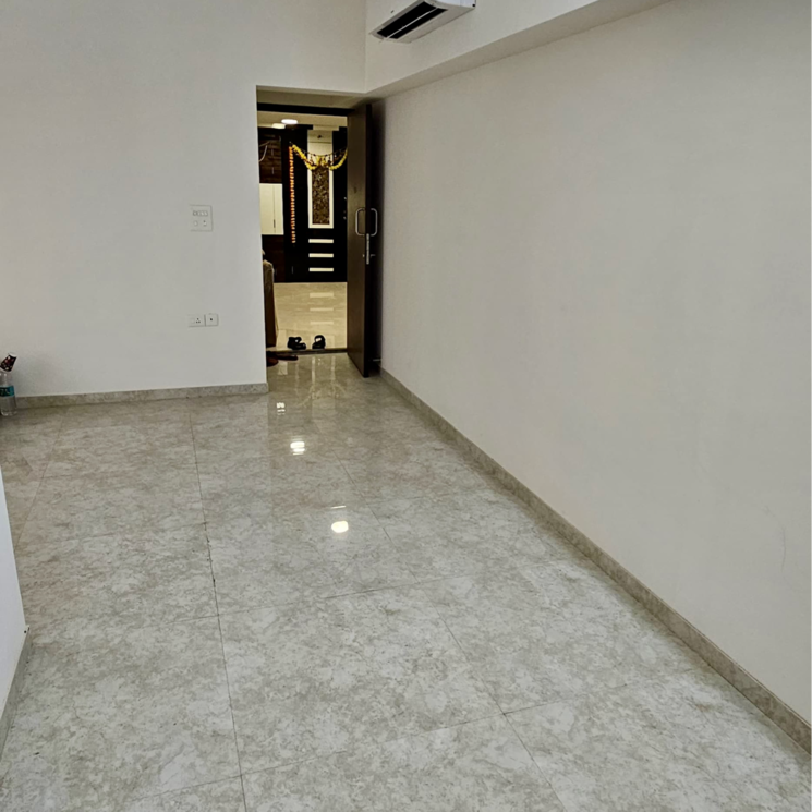 Room, lodha-amara-tower-32-and-33 1 Bedroom 472 Sq.Ft. Apartment In Sandoz Baug Thane 8188290