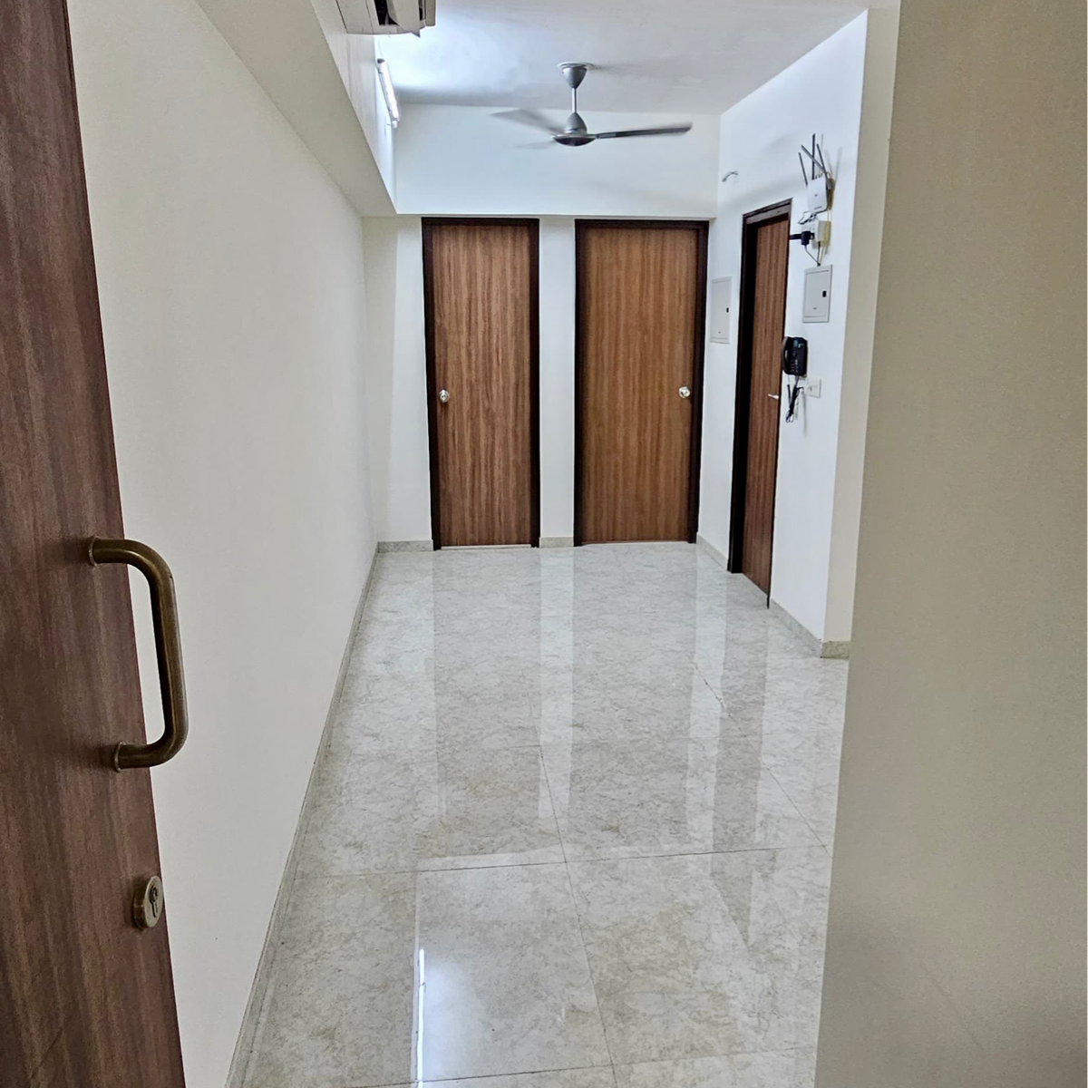 1 BHK + Pooja Room Apartment For Sale in Lodha Amara Tower 32 And 33