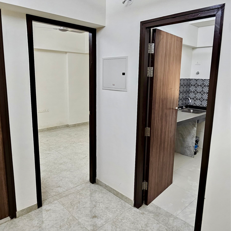 Room, lodha-amara-tower-32-and-33 1 Bedroom 472 Sq.Ft. Apartment In Sandoz Baug Thane 8188290