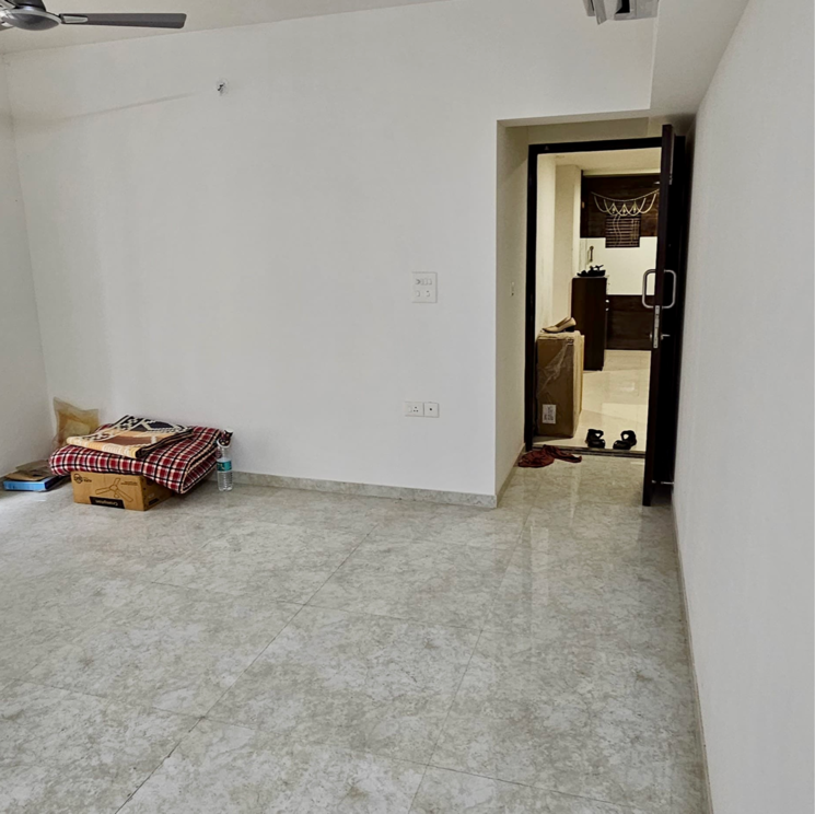 Room, lodha-amara-tower-32-and-33 1 Bedroom 472 Sq.Ft. Apartment In Sandoz Baug Thane 8188290