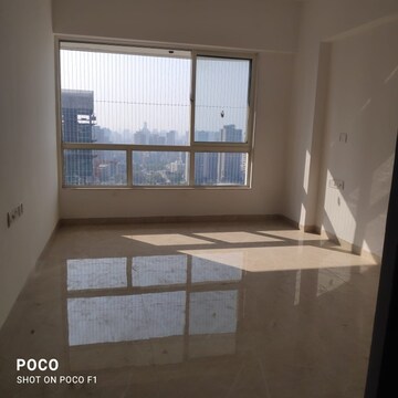 Room in 1.5 BHK Apartment at Swastik Sai Jharoka, Borivali East – for Sale