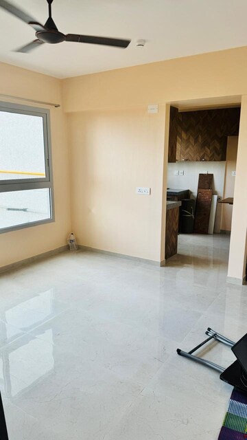 Room in 2 BHK Apartment at Piramal Vaikunth Vidit, Balkum Pada – for Rent