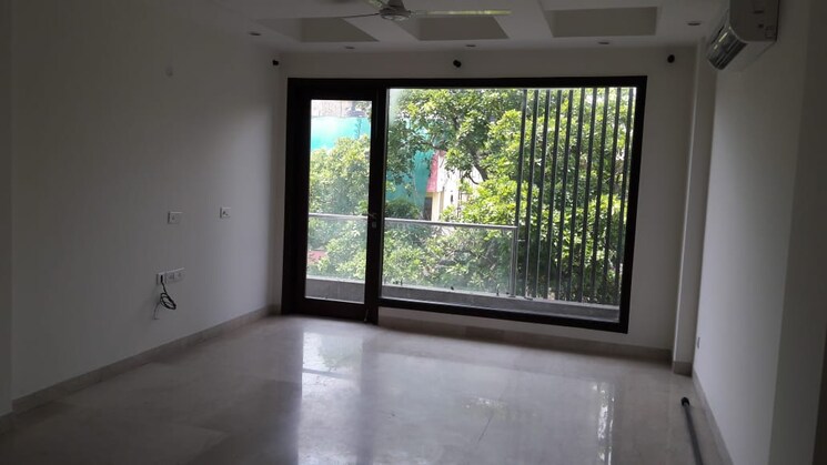 Room, east of kailash 3 Bedroom 1800 Sq.Ft. Builder Floor In East Of Kailash Delhi 8188390