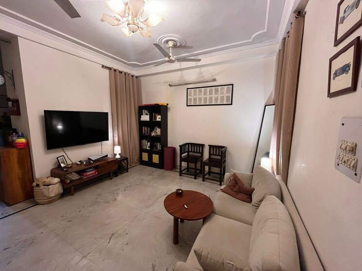 Living Room, sector 55 6+ Bedroom 250 Sq.Mt. Independent House In Sector 55 Noida 8188406