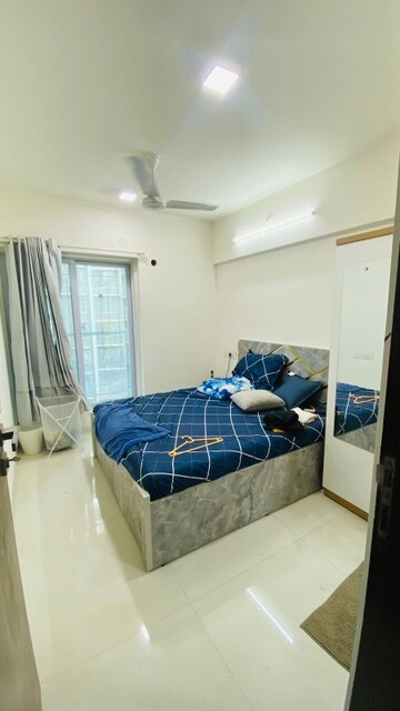 Bedroom in 1 BHK Apartment at Bindra Complex, Andheri East – for Rent
