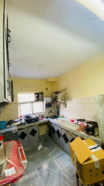 Master Bedroom in 1 BHK Apartment at Bindra Complex, Andheri East – for Rent