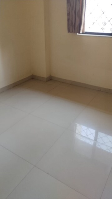 Room in 3 BHK Apartment at Thane West – for Sale