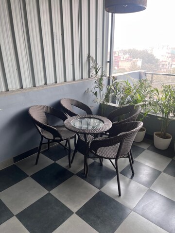Team Area in 1 RK Apartment at Sector 38 – for Rent