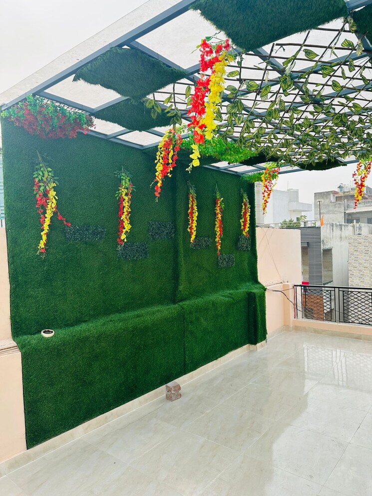 Garden, niti khand 3 Bedroom 1300 Sq.Ft. Builder Floor In Niti Khand Ghaziabad 8188523