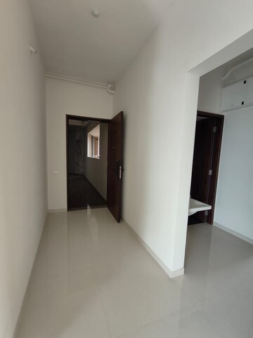 Room in 3 BHK Apartment at Kumar Princetown Royal, Undri – for Rent