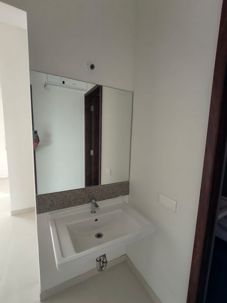 Bathroom, kumar-princetown-royal 3 Bedroom 2200 Sq.Ft. Apartment In Undri Pune 8188520