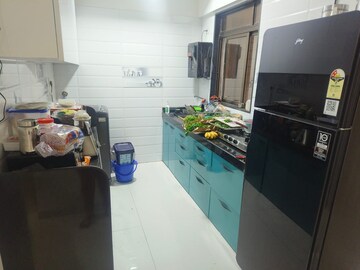 Master Bedroom in 2.5 BHK Apartment at Neminath Luxeria, Andheri West – for Rent
